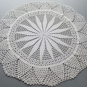 Vintage Crochet Doily Off White Doilies Vintage Cotton Doilies Round Snowflake Doily Hand Crocheted Doily Lace Doilies Vintage Linens