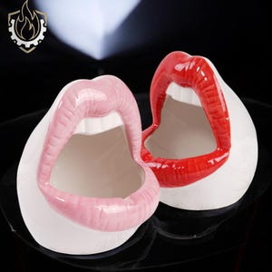 Sculpted Lips Ashtray – Glazed Ceramic – Glossy Vanity Decor, Modern Home Ashtray & Easy to Clean