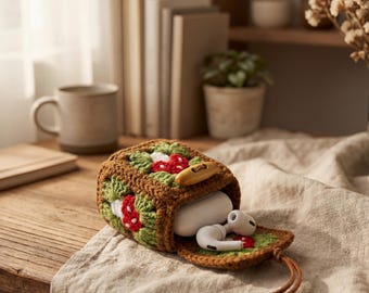 Handmade Crochet Mushroom Earphone Pouch Keychain, AirPods Case, Boho Bag Charm