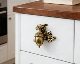 Pinecone Möbelknopf, rustikaler Schubladenknauf, Vintage Messing Türgriff, Natur Inspirierte Möbelbeschläge für Schrank, Kleiderschrank, Haustiertür