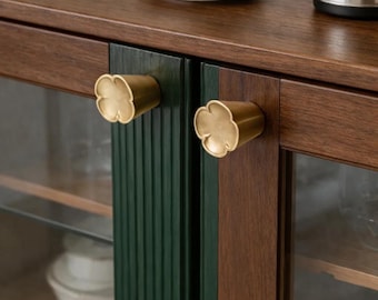 Flower Brass Drawer Knob | Luxury Gold Cabinet Handle | Handmade Solid Brass Wardrobe Door Pull | Elegant Floral Furniture Hardware