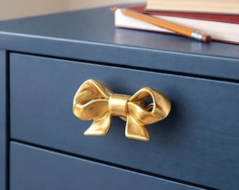 Brass Bow Cabinet Knob | Handmade Vintage Drawer Pull | Elegant Bow Handle for Kitchen Cabinet, Wardrobe, Cupboard & Small Doors