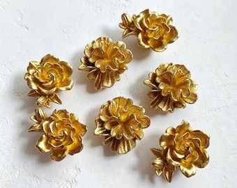 Tirador de cajón de latón macizo con forma de flor / Tirador de armario floral vintage, para armario, cómoda o caja.
