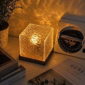 Kristallwürfel Ripple Lampe, dynamische Wasser Ripple Nachtlicht Romantische Umgebungslampe, Ocean Wave Lampe, Mehrfarbenlampe, gemütliches Wohnkultur Geschenk