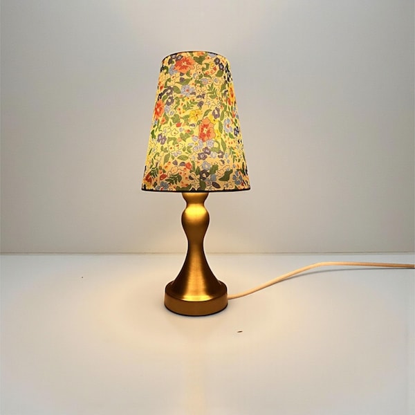Decorative Table Lamp, Floral Lampshade Design, USB Powered Lighting, Multi Room Lighting