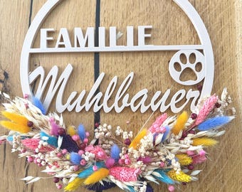 Cartello personalizzato con fiori secchi | Ghirlanda di famiglia + impronta di zampa opzionale | Stampa 3D | Regalo personalizzato per matrimonio o inaugurazione della casa | Decorazione da parete