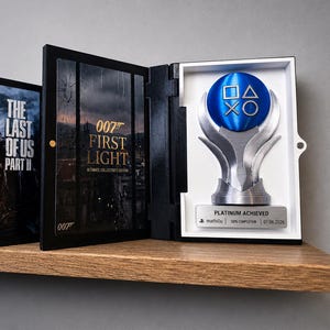 Anpassad platinatrofédisplay | 3D-printad Steelbook-väska | Personlig PS Trophy Hunter-spelpresent