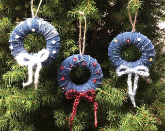 Recycled denim ornaments, esferas de mezclilla, denim wreath ornament,boho ornament, handmade ornaments,christmas wreath ornament
