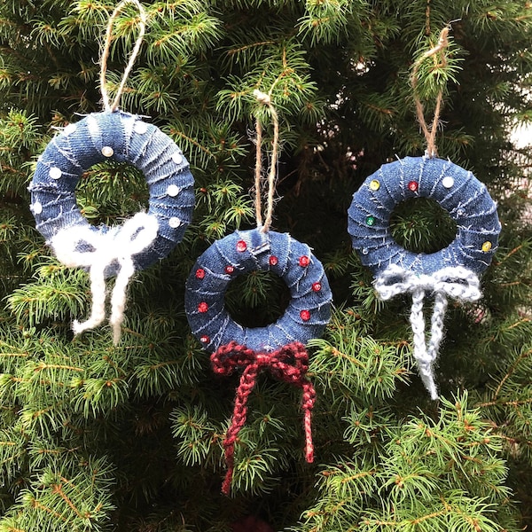 Recycled denim ornaments, esferas de mezclilla, denim wreath ornament,boho ornament, handmade ornaments,christmas wreath ornament
