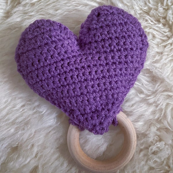 Heart rattle pattern, crochet heart pattern,baby rattle pattern, patron para corazon,  PDF rattle pattern, amigurumi heart, heart pattern