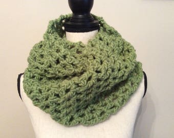 Lime green chunky neck warmer, Crochet Cowl neck warmer,Chunky scarf,Handmade cowl scarf, Infinity scarf neck warmer, Lime green cowl