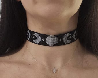 Black Beaded Moon Phase Choker Necklace, Gothic Celestial Jewelry, Triple Goddess Wiccan Choker, Witchy Boho Necklace, Handmade Seed Bead Lo