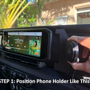 2024+ Jeep Wrangler Gladiator Phone Mount | MagSafe Charging | Dash Friction-Fit Holder | No-Tools Install | TrailMounts imagen 5