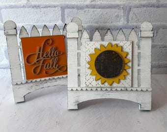 Picket Fence Interchangeable Sign Holder - Leaning Ladder Signs