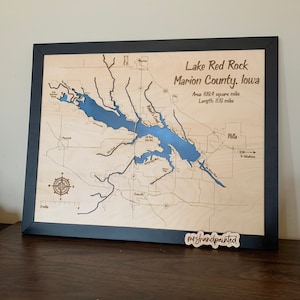 Carte du lac en bois gravé et découpé au laser - Lake Red Rock - Comté de Marion, Iowa
