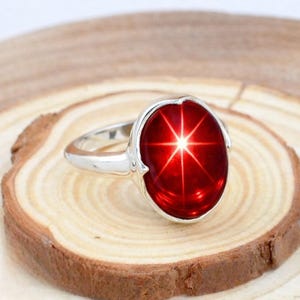 Anello in argento sterling con rubino rosso stellato, pietra preziosa ovale in stile vintage, creata in laboratorio, gioiello fatto a mano