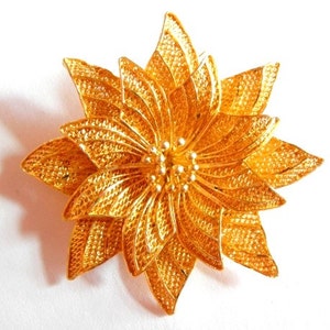 Vintage Sterling Silver Flower Pin Brooch in Gold wash Great Detail and marked
