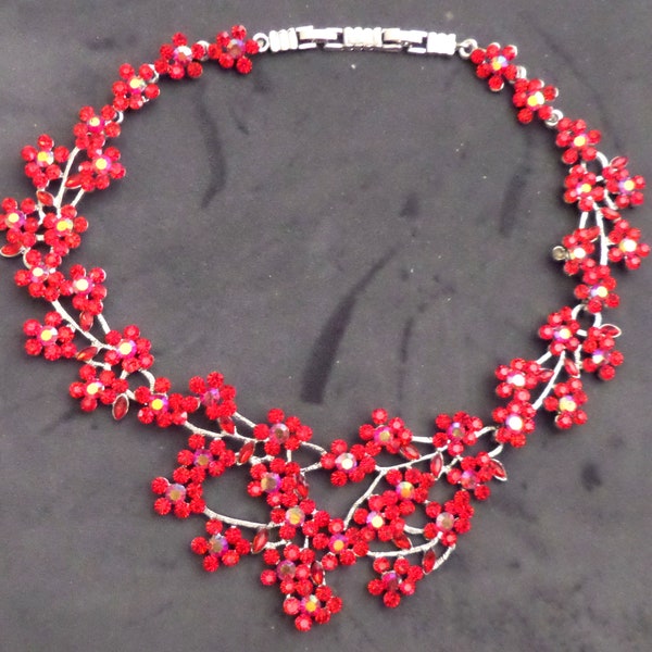 Vintage RED Crystal rhinestone flower necklace Vintage costume jewelry diamonds perfect Wedding 16"
