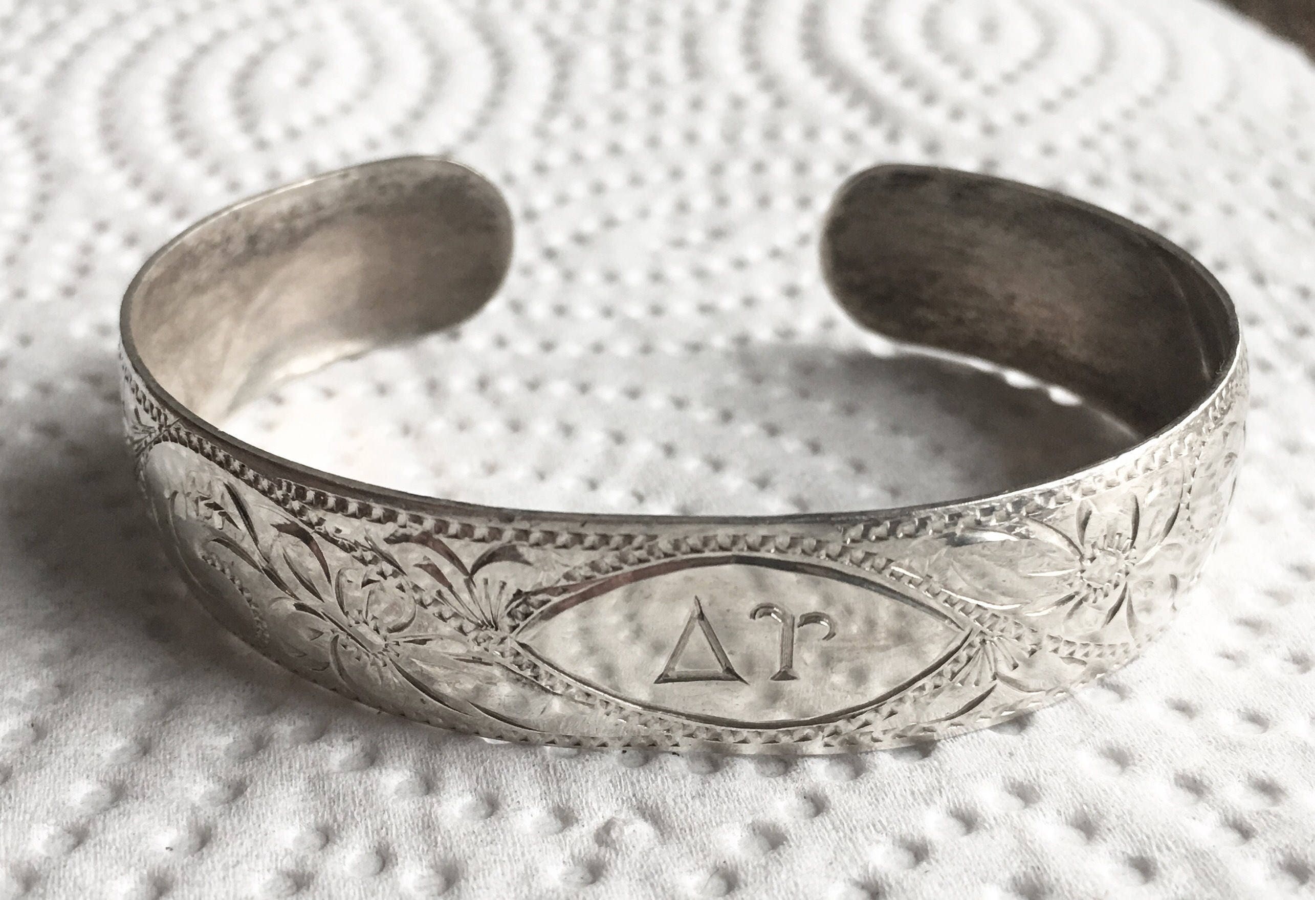 【Handwrought】手細工　スターリング　バングル　ハンドゥロート Handwrought Sterling Bracelet - Etsy