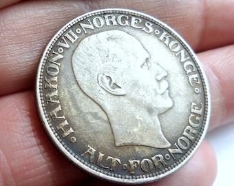 Vintage 1910 Norway 2 Kroner Silver Coin: Haakon VII Key Year