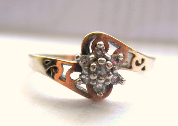 Vintage 10k Gold Diamond Flower Ring - Unique Eng… - image 1