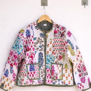 Giacca trapuntata in cotone patchwork, stile boho invernale, giacca corta reversibile per donna, cappotto con profili a righe fatti a mano, stile boho nuovo