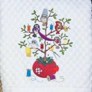 Embroidered Waffle Weave Hand Towel: Sew Sweet Tweets Bird Design