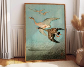 Gravura de arte japonesa de gansos – Pôster vintage de pássaros Ukiyo-e, decoração de parede minimalista azul.