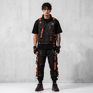Cyberpunk Techwear-väst och cargobyxor för män, svart och orange utility Gorpcore-outfit, Techwear-kostym för män, gotisk urban mode