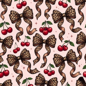 Puede incluir: Patrón repetitivo con lazos de estampado de leopardo con cintas fluidas y racimos de cerezas rojas con hojas verdes. El fondo es rosa claro con pequeños acentos de estrellas, creando un diseño lúdico y elegante.