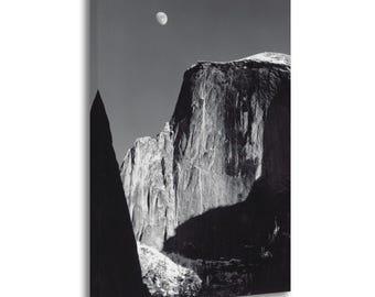 Cuadro en lienzo de Ansel Adams, "La Luna y el Medio Domo", ideal para decorar la pared del salón.