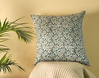 Fodera per cuscino in lino stampata a mano con tecnica block print, motivo floreale verde a tralci