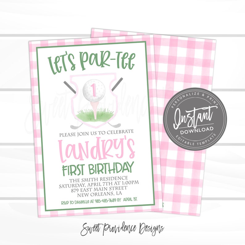 Op de afbeelding: Een roze en groene golf-thema eerste verjaardagsinvitation met een aquarel golfbal en clubs. De tekst luidt "Let's Par-Tee Landry's First Birthday".