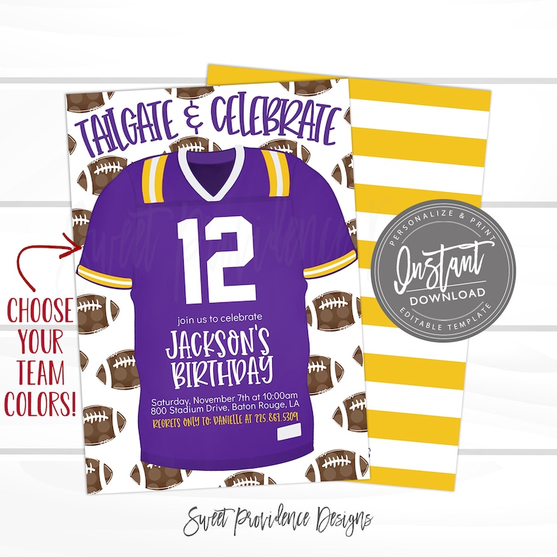 Puede incluir: Camiseta de f&uacute;tbol morado y dorado con el n&uacute;mero 12 en la parte delantera. La camiseta est&aacute; sobre un fondo blanco con balones de f&uacute;tbol marrones. El texto "TAILGATE & CELEBRATE" est&aacute; en la parte superior de la imagen. El texto "JACKSON'S BIRTHDAY" est&aacute; debajo de la camiseta. El texto "Saturday, November 7th at 10:00am 800 Stadium Drive, Baton Rouge, LA" est&aacute; debajo del texto de cumplea&ntilde;os. El texto "REGRETS ONLY TO: DANIELLE AT 225.861.5309" est&aacute; debajo de la direcci&oacute;n. El texto "Sweet Providence Designs" est&aacute; en la parte inferior de la imagen.