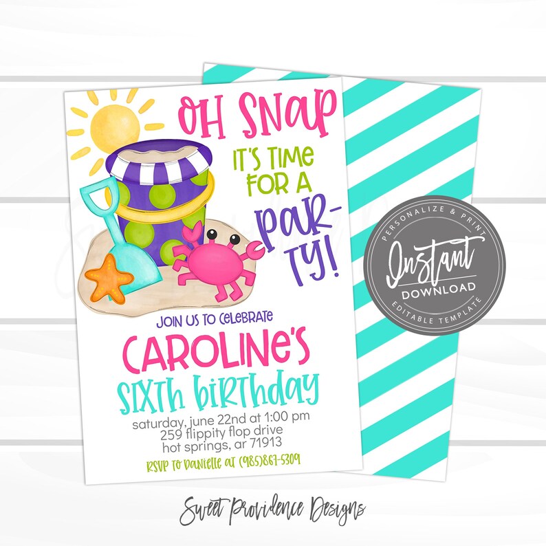 Peut inclure: Une invitation color&eacute;e pour une f&ecirc;te d'anniversaire de six ans sur le th&egrave;me de la plage. L'invitation repr&eacute;sente un soleil dessin&eacute;, un seau et une pelle, un crabe et une &eacute;toile de mer. Le texte sur l'invitation dit "Oh Snap! C'est l'heure de la f&ecirc;te!" et "Rejoignez-nous pour c&eacute;l&eacute;brer le sixi&egrave;me anniversaire de Caroline".