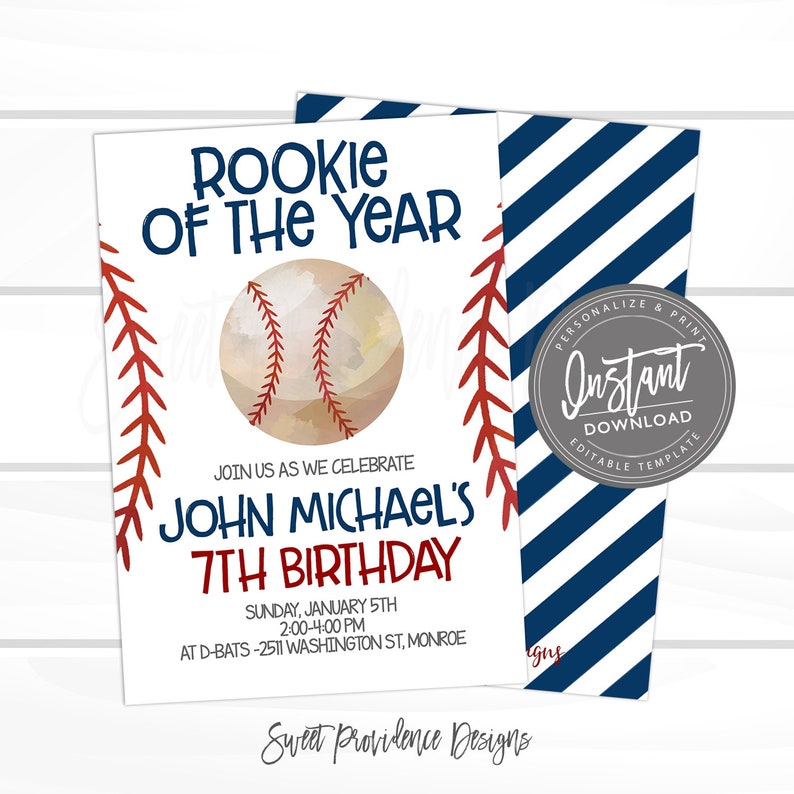 Puede incluir: Una invitaci&oacute;n de cumplea&ntilde;os con tem&aacute;tica de b&eacute;isbol con una pelota de b&eacute;isbol de acuarela, costuras rojas y el texto "Rookie of the Year". La invitaci&oacute;n es para la fiesta de cumplea&ntilde;os n&uacute;mero 7 de John Michael, que se celebrar&aacute; el domingo 5 de enero de 2:00 a 4:00 PM en D-Bats, 2511 Washington St, Monroe.