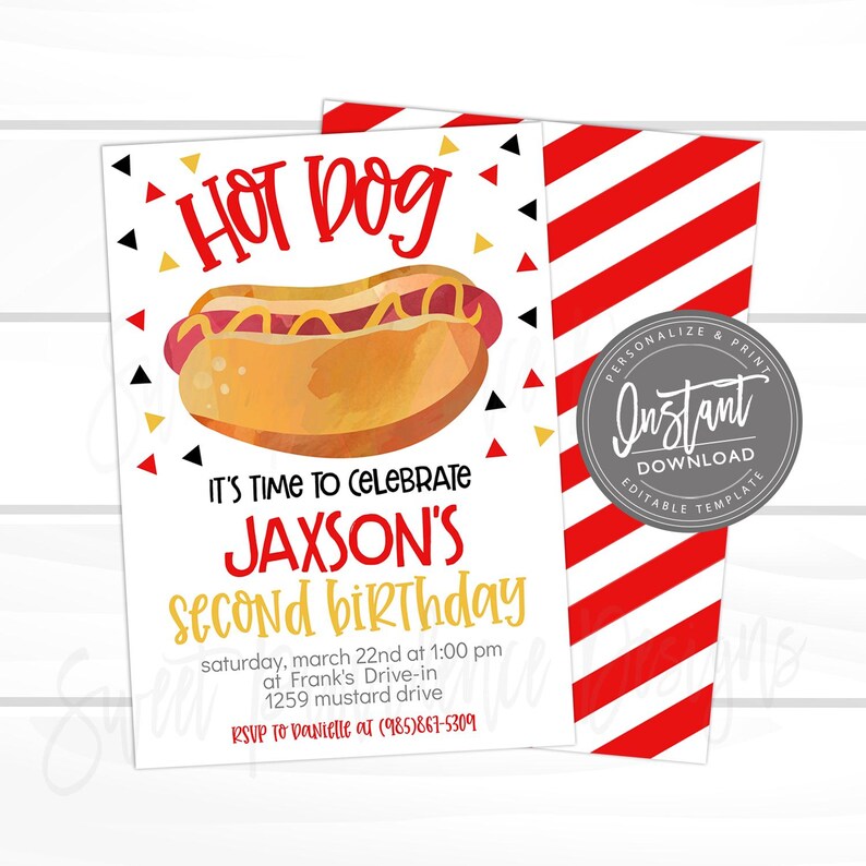 以下が含まれることがあります： ホットドッグのイラストが入った誕生日パーティーの招待状。「Hot Dog」の文字が赤色で、「It's time to celebrate Jaxson's second birthday」と書かれています。背景は白で、赤と黒の三角形が描かれています。