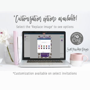 Puede incluir: Una pantalla de computadora port&aacute;til que muestra una plantilla de dise&ntilde;o con una variedad de opciones de color para una camiseta. El texto "TOM GATE & CELEBRATE" es visible en la plantilla. El texto "PERSONALIZE WITH Coril" es visible en un c&iacute;rculo con un icono de engranaje. El texto "Sweet Providence Designs" es visible debajo del c&iacute;rculo.