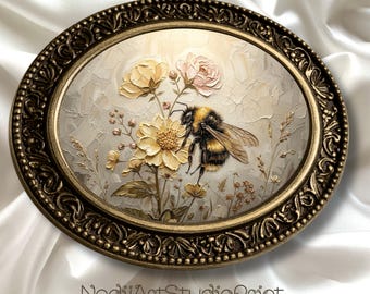 Può includere: Opera d'arte ovale raffigurante un'ape su fiori gialli e rosa, incorniciata in una cornice decorativa color oro. Il testo "NadiArtStudioPrint" e "Digital Wall Art" è visibile in basso.