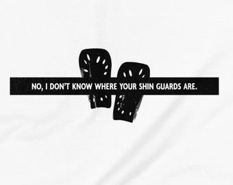 Lustiges Fußball Mom T-Shirt, sarkastisches Team Mom Geschenk, Schienbeinschoner verloren Tee