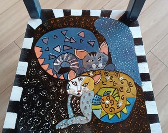 Handgeschilderde grillige houten kattenstoel – Woondecoraties volkskunst