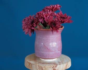 Roze keramische knopvaas