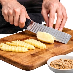 Crinkle Cutter Knife, Stainless Steel Wavy Slicer for Fries, Chips, Garnish Tool