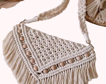 Bolso de macramé hecho a mano, bolso de mano estilo boho con flecos y cuentas de madera, bolso tejido de algodón.