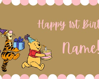 Banner de primer cumpleaños de Winnie the Pooh: "Nuestro pequeño" y "Feliz cumpleaños" (Descarga digital)