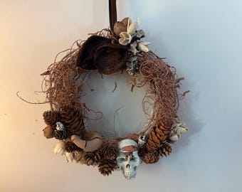 Boho botanische schedelkrans, bloemen in gotisch cottage-design, paddenstoelmotief, 23 cm breed