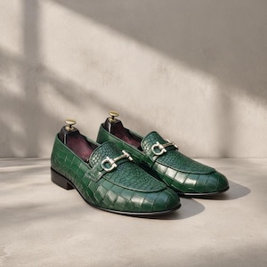 Handmade Forest Green Croco Embossed Horsebit Loafers for  display picture 1