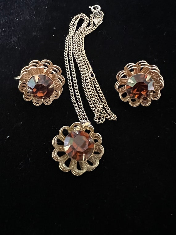 Sarah Coventry 1970  "Marigold"  topaz necklace & 