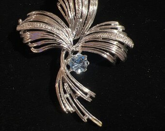 Emmons brooch "Magnifique" large silver leaf spray with blue rhinestone pin