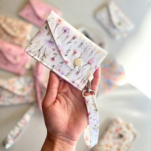 Wristlet wallet sewing pattern with professional finishing and clean lines.